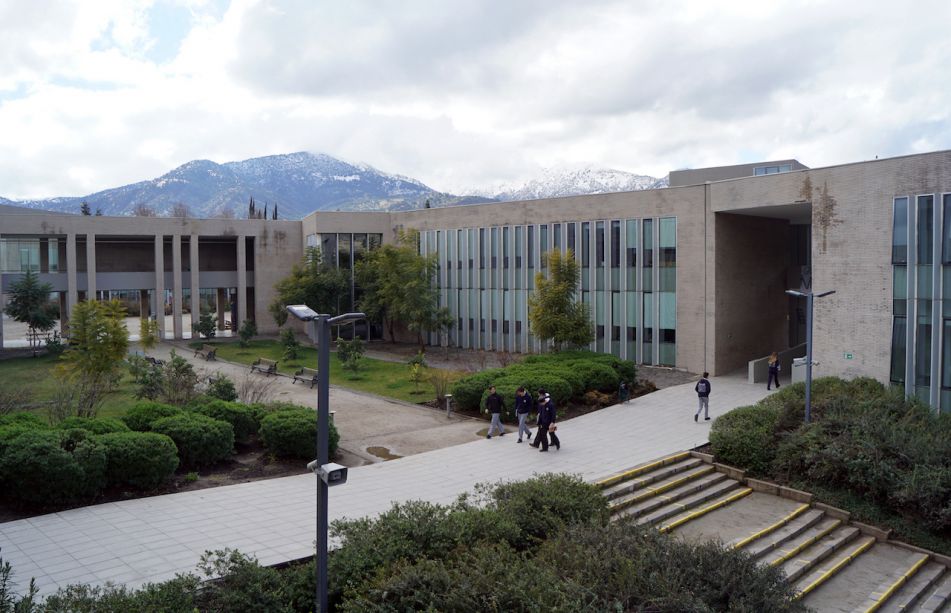 Fundación Educacional Santiago College image