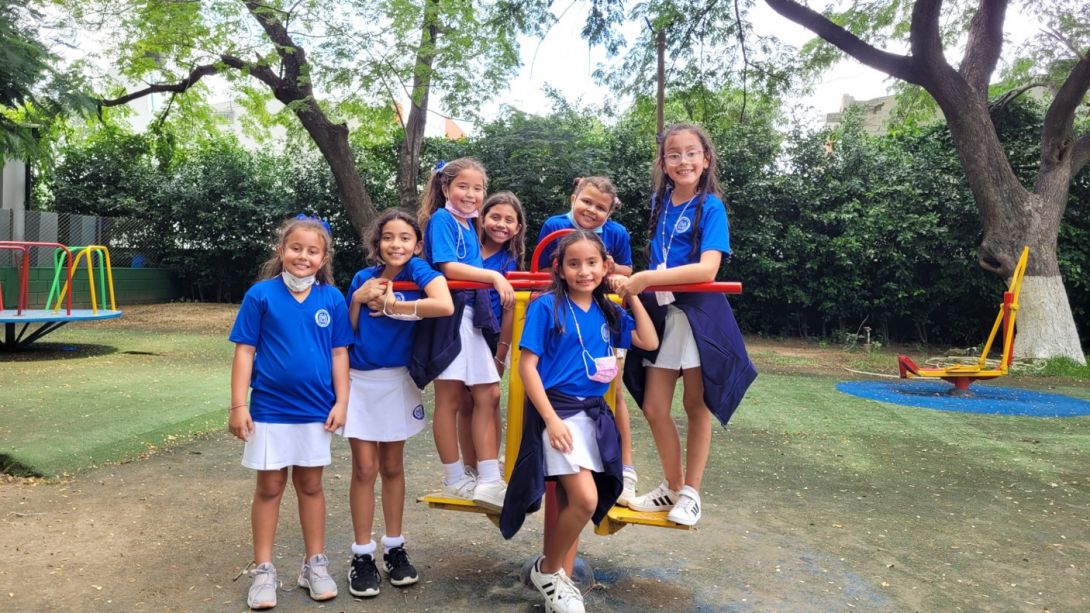 Colegio Bilingüe Santa Marta image