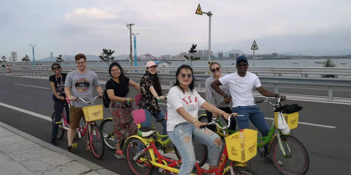 EF English First Yantai image