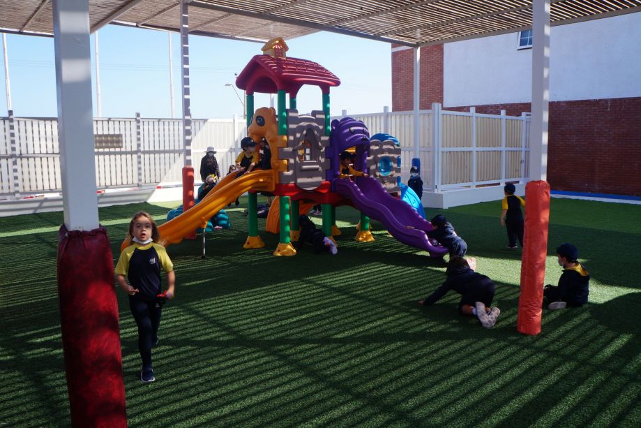 Antofagasta International School image